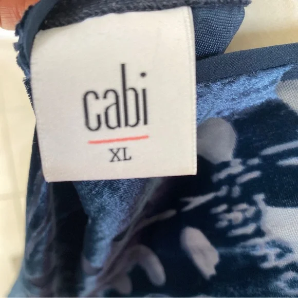 Cabi gorgeous velvet blue tunic size XL - Picture 6 of 8